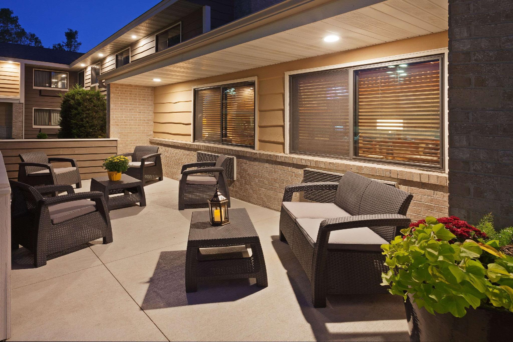 Americinn By Wyndham Hartford Wi Ngoại thất bức ảnh