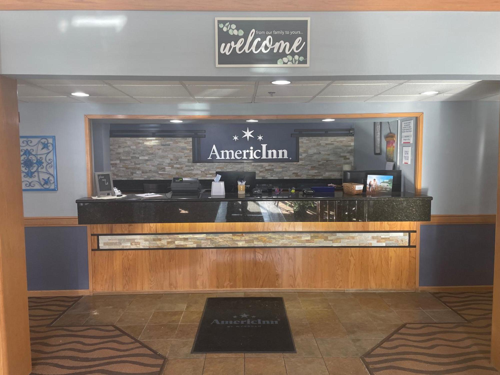 Americinn By Wyndham Hartford Wi Ngoại thất bức ảnh