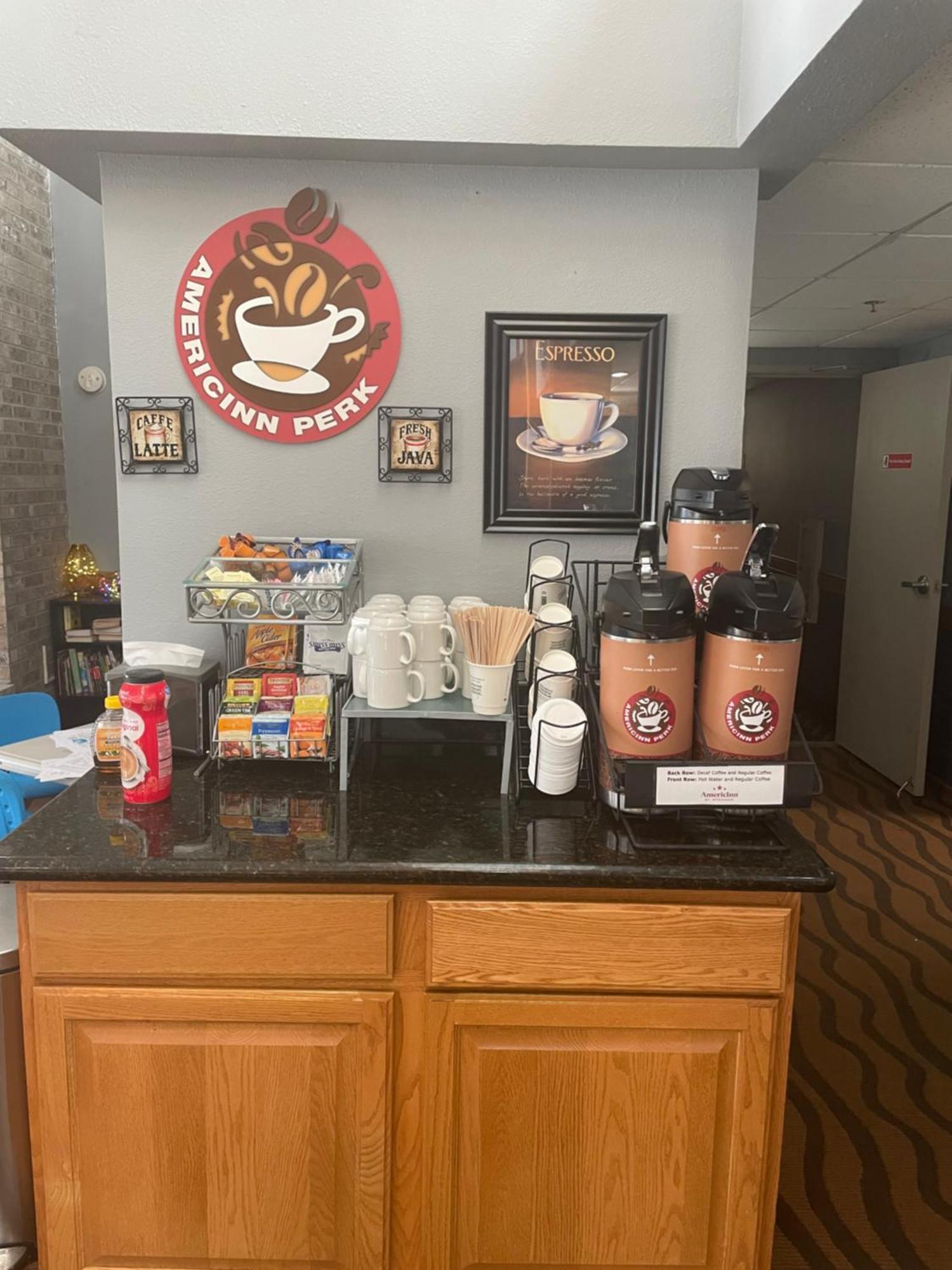Americinn By Wyndham Hartford Wi Ngoại thất bức ảnh