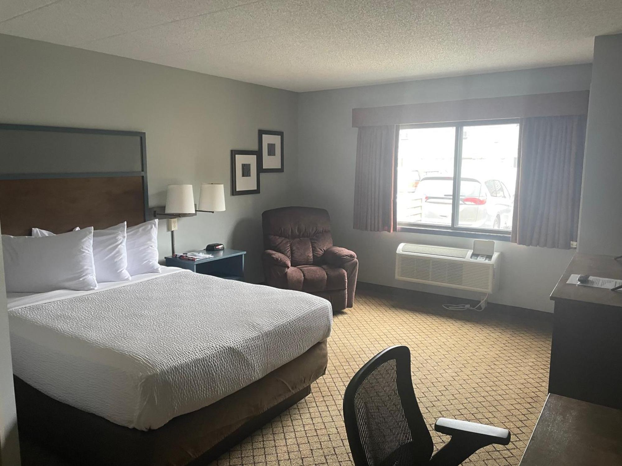 Americinn By Wyndham Hartford Wi Ngoại thất bức ảnh