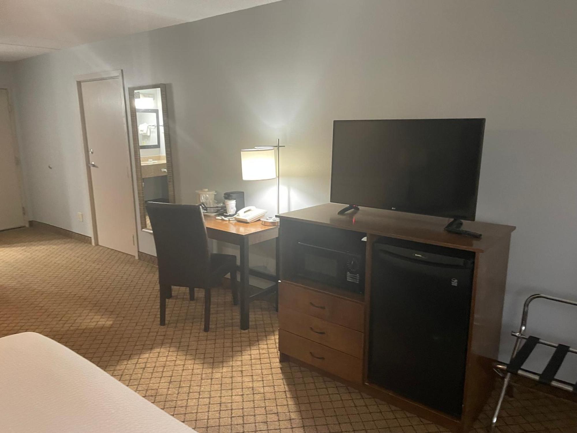 Americinn By Wyndham Hartford Wi Ngoại thất bức ảnh