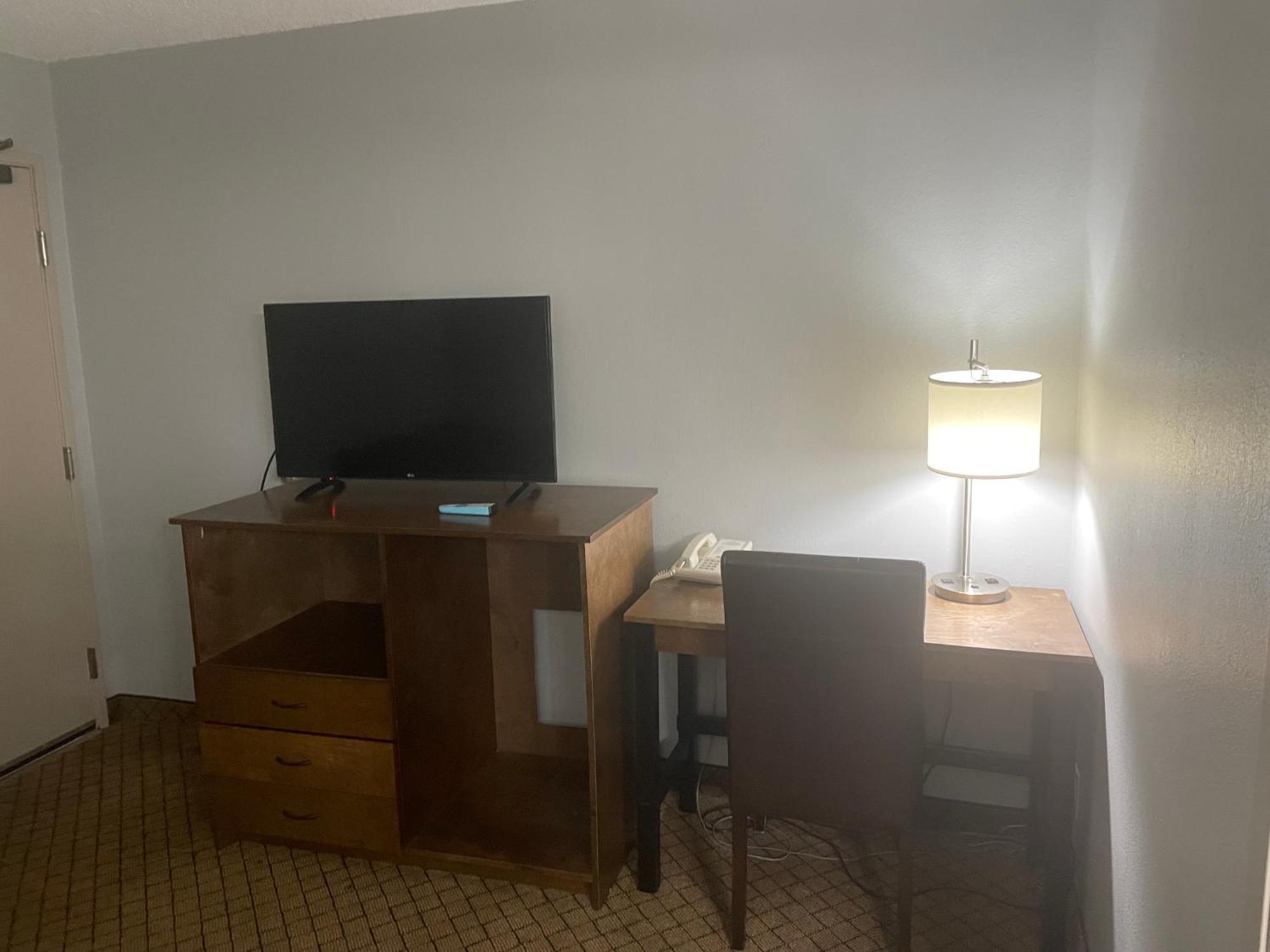 Americinn By Wyndham Hartford Wi Ngoại thất bức ảnh