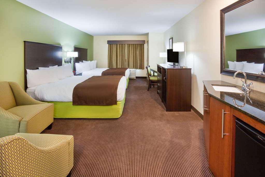 Americinn By Wyndham Hartford Wi Phòng bức ảnh