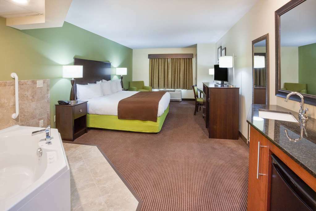 Americinn By Wyndham Hartford Wi Phòng bức ảnh
